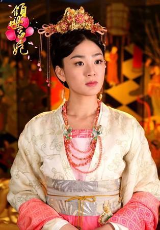 马湘云(洪小铃 饰)