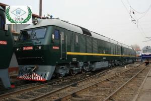 DF11Z-0003A/B重联机车在北京机务段。