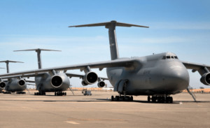 C-5运输机