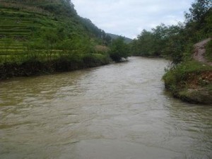 南利河