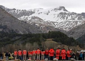 法国救援人员悼念德国之翼空难遇难者