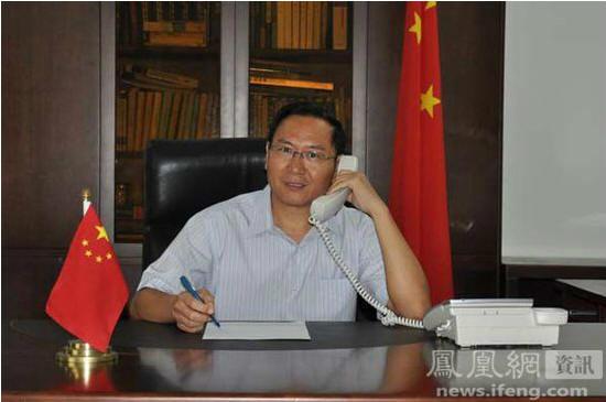 张卫东,男,1957年7月生,山东省人,研究生学历,北京外国语大学毕业.