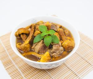 食品 排骨汤 实拍