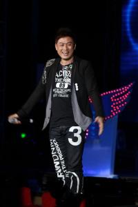 李明翰现场演出照