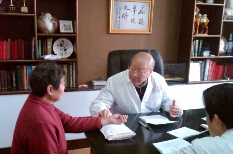 朱良春