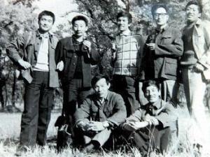 风流人物数今朝