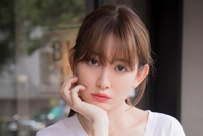 小嶋阳菜社交平台照片收集 摄影资讯 娱乐新闻网