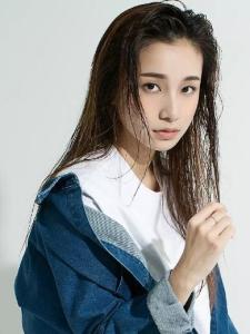 姜梓新