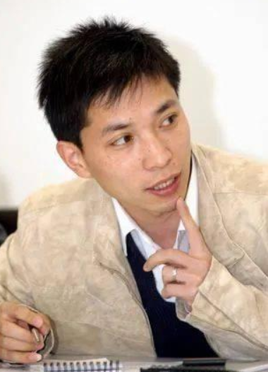 张利东