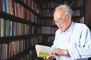 2012年6月21日林凌于家中书房