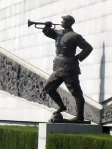 号兵雕塑