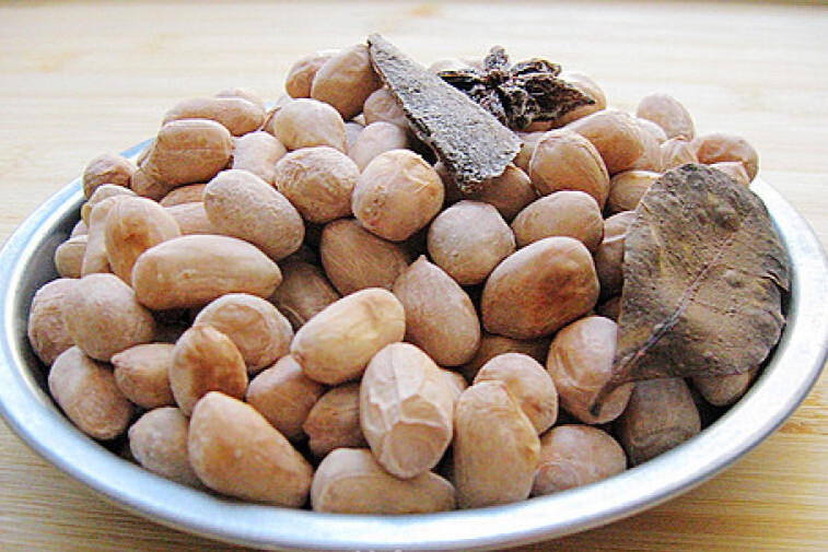 五香花生米 以花生仁为主用料的小吃 搜狗百科