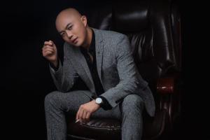 李应七