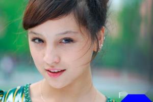 东方天使]晋级成都赛区5强,即全国70强巴哈古丽·热合木吐拉2009年8月