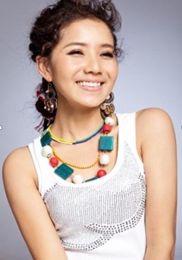 哈尼族歌手米线包伍-玩石不恭