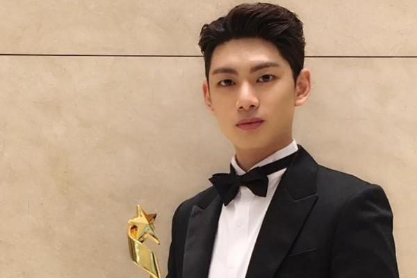 柳义贤(韩国男歌手)_搜狗百科