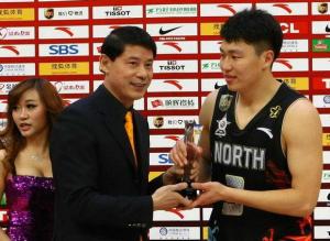 李根夺得全明星正赛MVP