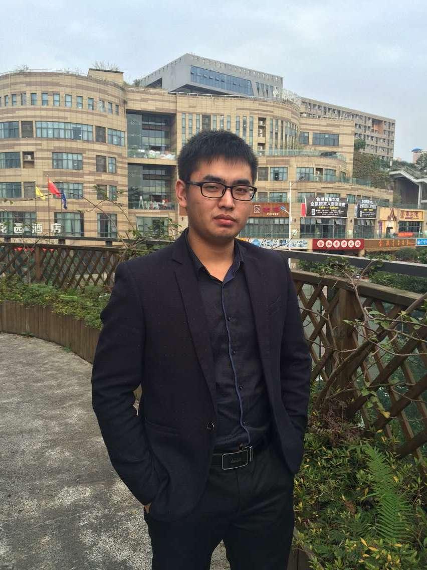 罗伟,男,现为重庆欧弗教育信息咨询有限公司内部培训讲师,大学生综合