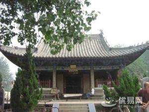 陀罗尼经幢自然风景图片