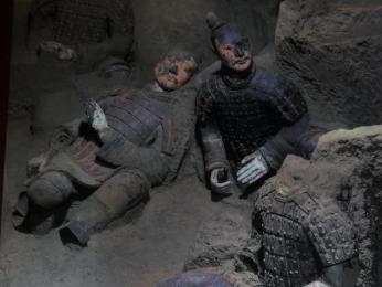 彩绘兵马俑