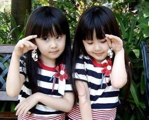 台湾九岁孪生姐妹