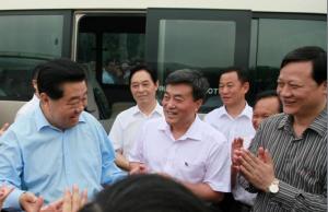 全国政协主席贾庆林亲切接见我院学科带头人白晋湘教授