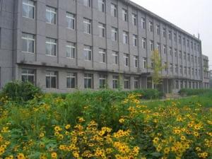 鞍山市第五十一中学东校
