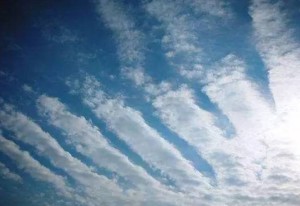 地震云