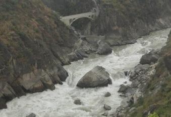 虎跳峡