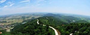 登峰极目楚天舒