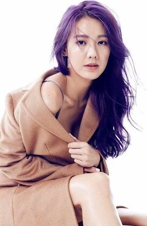 台湾前凯渥模特儿,现属米兔哥娱乐旗下签约艺人.