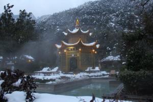 黄山飘雪温泉