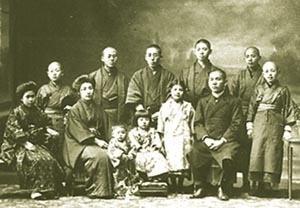 岩波家族及其店员（1916年元旦）