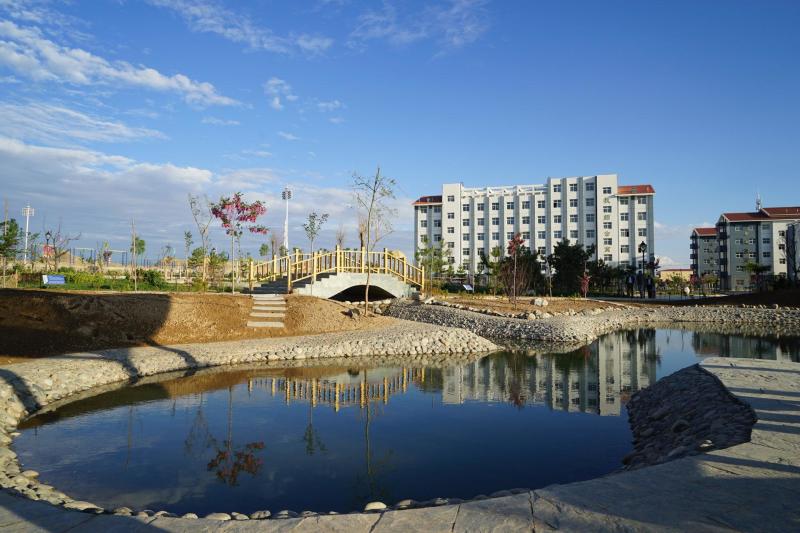 兰州新区舟曲中学