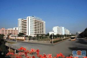 广州市白云工商技师学院东校区侧面图