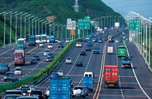 水官高速公路车流