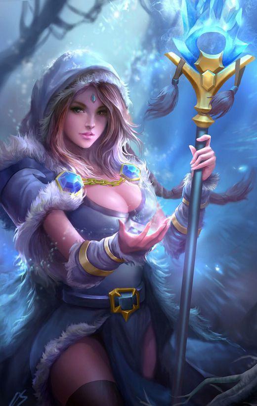水晶室女是valve公司开发的战略游戏《dota2》中天辉军团的一个智力型