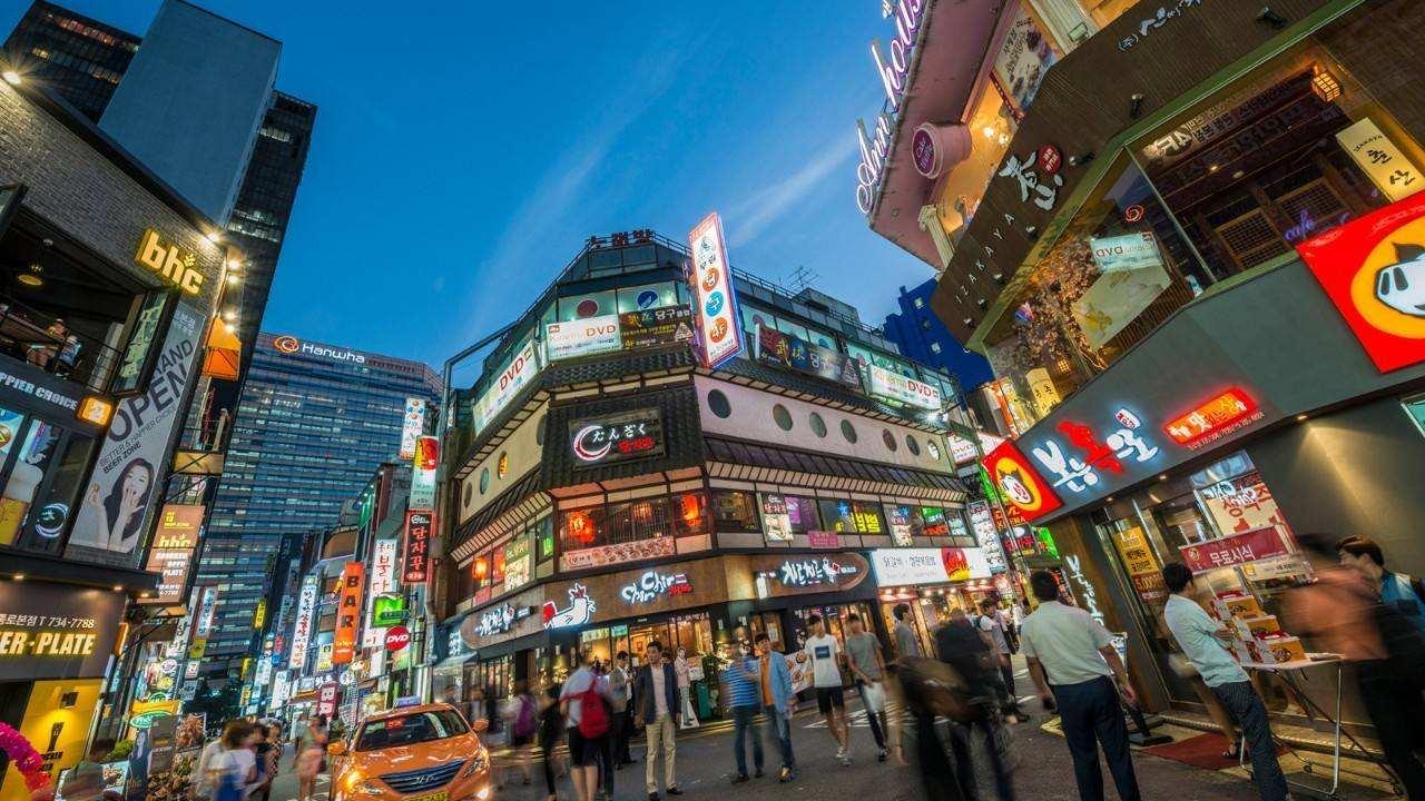 首尔(谚文:;英文:seoul),全称首尔特别市,旧称汉城.