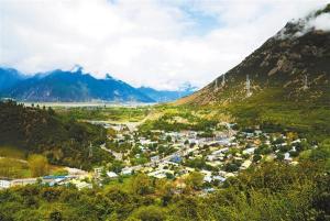 2018年林芝镇驻地全景