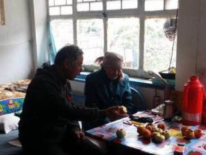 曹黑毛奶奶和张双兵