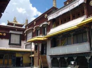 色拉寺内部结构