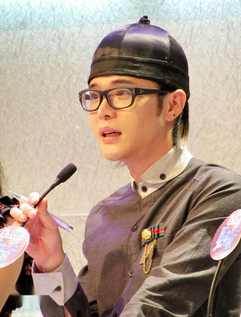 尚涛,国家一级造型师,中国十大化妆师之一.