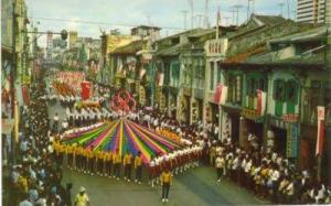 新加坡经过奋争获得了独立，1965年正式建国