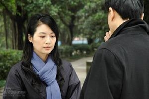 邓英 饰 叶佳佳