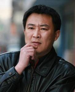 著名演员李育生