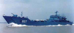 072型登陆舰927号舰
