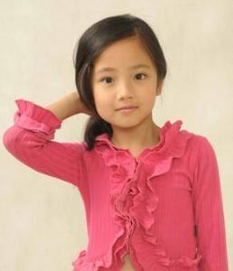 [1]2005年,参加多部影视剧和广告mv的拍摄,代表作《金婚》《春草》