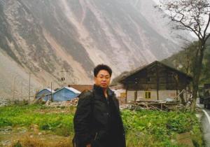 杨万勤
