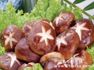 香菇鸡肉粥所需的材料