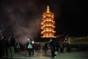 药师佛塔（夜景）